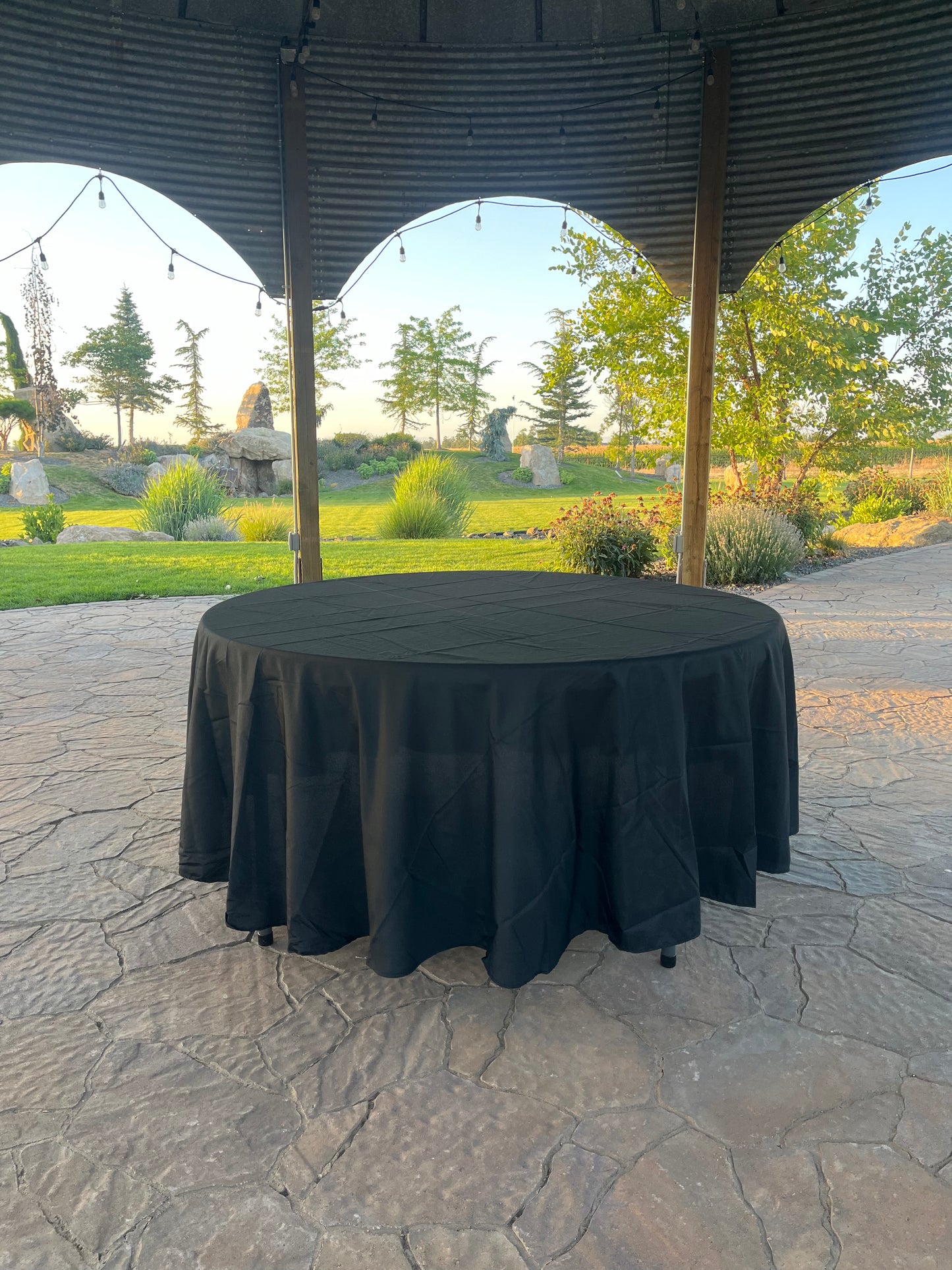 Black Round Tablecloths